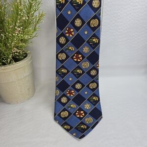 Tommy Hilfiger Fishing Themed Tie Blue Gold And Red Imported Silk Mens